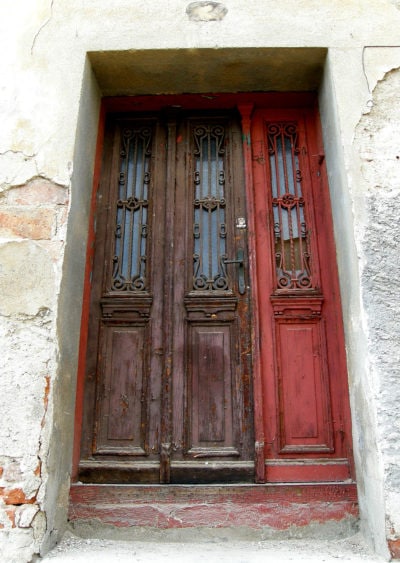 Detail vstupních dveří - Plešivec ČK